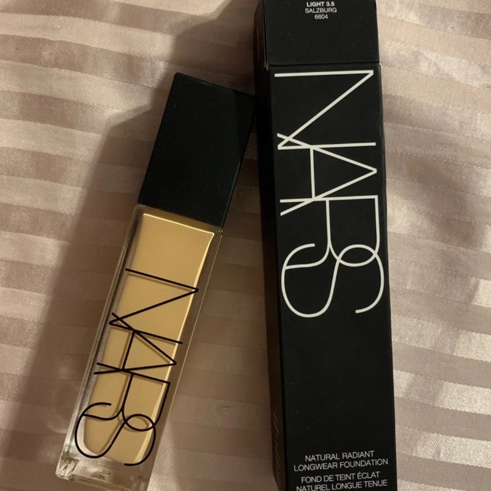 NARS Salzburg natural radiant foundation